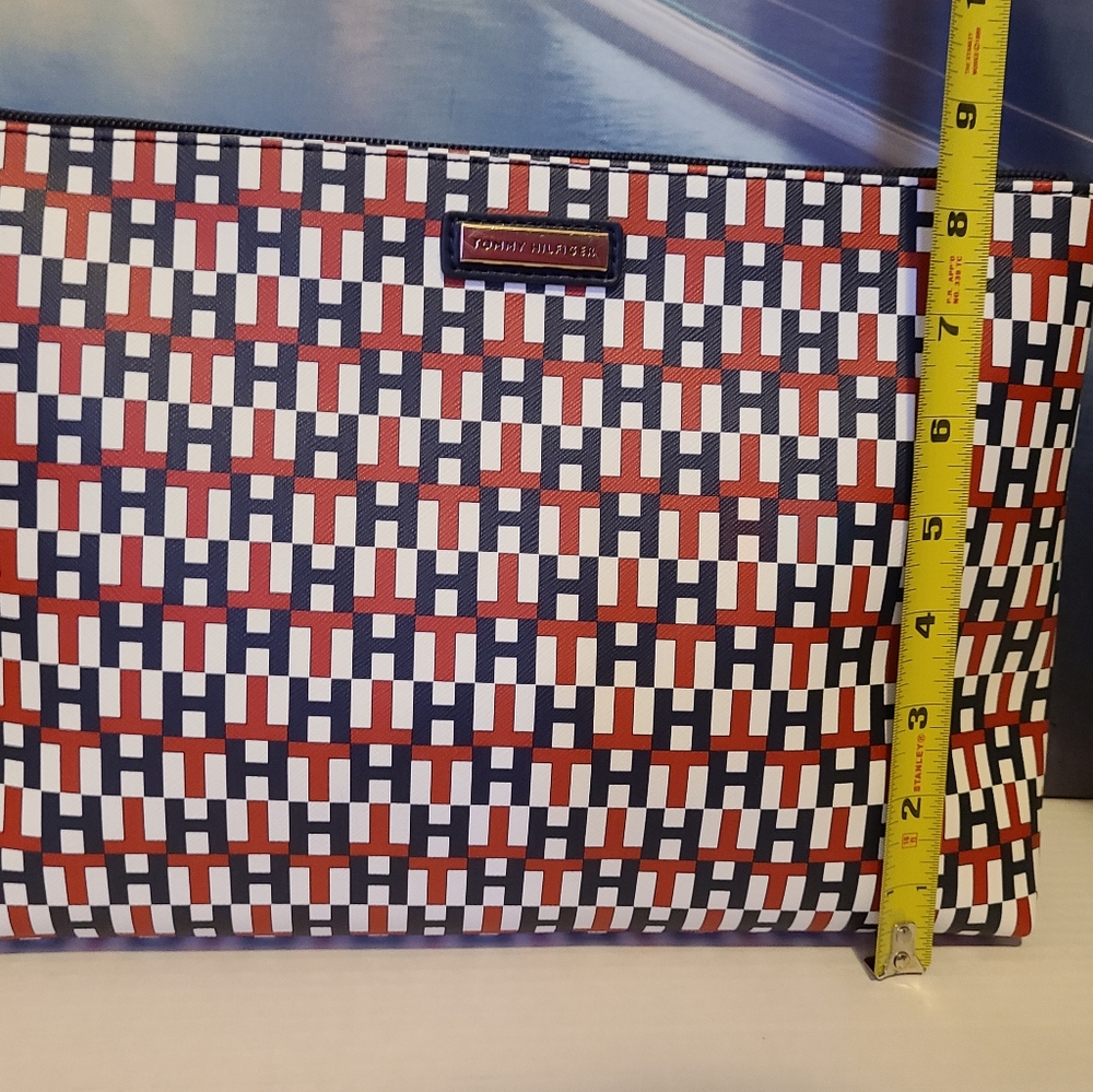 Tommy Hilfiger Large TRAVEL BAG NWT - Picture 7 of 8